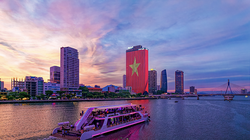 Đứng thứ 2 trên bảng xếp hạng tìm kiếm của Booking.com dành cho kỳ nghỉ 2/9, Đà Nẵng hứa hẹn mùa du lịch bùng nổ.