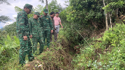 Vết sụt trượt tại tại thôn H'juh (xã Ch'ơm, huyện Tây Giang, tỉnh Quảng Nam)