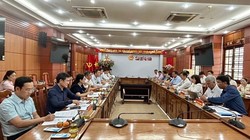 Quang cảnh cuộc họp bàn phối hợp xây dựng Đề án sắp xếp, sáp nhập cơ quan HĐND TP Đà Nẵng và HĐND tỉnh Quảng Nam. Ảnh: Văn Việt