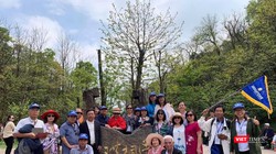 Giá vé bay nội địa tăng cao, khách Việt chuyển hướng tour ngoại ngắn ngày.