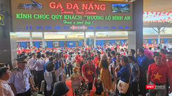 Du khách đến Đà Nẵng trong dịp lễ 30/4-1/5 bằng đường sắt tăng mạnh do chất lượng được cải thiện và nhiều dịch vụ hấp dẫn.