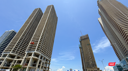 Sau thời gian mở bán sôi động, các dự án Đà Nẵng Times Square, Soleil Ánh Dương tại khu vực biển quận Sơn Trà vẫn là khối bê tông án binh bất động.