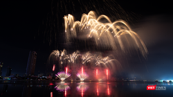 Màn pháo hoa mãn nhãn của đội Phần Lan trong đêm khai mạc DIFF 2025.