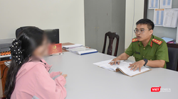 Nạn nhân trình báo sự việc với cơ quan công an. Ảnh CATP