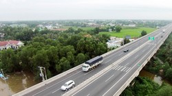 Cao tốc TP.HCM - Trung Lương có chiều dài toàn tuyến là 61,9 km, vận tốc thiết kế 120 km/h, tổng kinh phí đầu tư gần 10.000 tỷ đồng. Ảnh: Zing