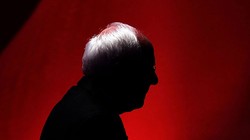 Thượng nghị sĩ Berni Sanders tuyên bố dừng chiến dịch tranh cử Tổng thống Mỹ ngày 8/4. Ảnh chụp từ youtube.