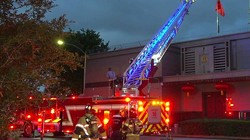 Hỏa hoạn xảy ra tại tòa lãnh sự quán Trung Quốc tại Houston, ngay sau khi có lệnh đóng cửa của ông Trump. Vụ hỏa hoạn được cho là do Trung Quốc đốt tài liệu. Ảnh: Twitter.