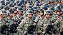 Quân đội Trung Quốc phô diễn sức mạnh. (Ảnh: Getty)