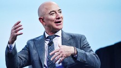 Jeff Bezos, ông chủ sáng lập Amazon và là người giàu nhất thế giới hiện nay với tổng tài sản 113 tỉ đô la.