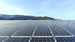 Điện mặt trời Trung Nam lãi mạnh, chủ mới hưởng lợi 