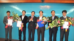 Bộ trưởng Bộ TT&TT Nguyễn Bắc Son trao quyết định bổ nhiệm cán bộ