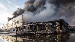 Vụ hỏa hoạn đã gây thiệt hại lớn cho tiểu thương người Việt kinh doanh tại đây