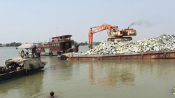 Đại dự án đang được Toàn Thịnh Phát thực hiện ngày đêm giữa lòng sông Đồng Nai (ảnh: Thanh Niên)