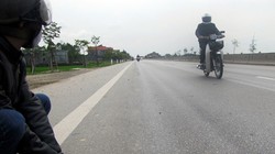 Vết lún trên đoạn quốc lộ 1 qua Hà Tĩnh, một bên hõm xuống và gờ lên sống trâu 