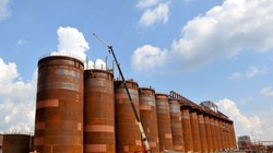 Dự án alumina Tân Rai khi đang trong quá trình xây dựng.