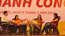 Bà Chu Thị Thanh Hà, Chủ tịch HĐQT FPT Telecom đang chia sẻ tại chương trình FPT CEO talk