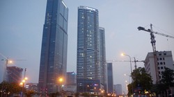 QIA ban đầu ra giá 600 triệu USD để mua tòa tháp, song đã chấp thuận nâng lên 800 triệu USD theo định giá của tòa. 