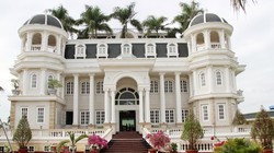 Biệt thự như khách sạn 5 sao của đại gia Thủy sản Phương Nam, ông Lâm Ngọc Khuân