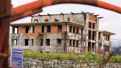 DA thép tổng mức đầu tư gần 2000 tỷ (các ngân hàng cam kết vốn hơn 80%) đình trệ từ 2010. 