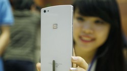 BPhone phiên bản màu trắng tại sự kiện ra mắt ngày 26-5 (Hà Nội) - Ảnh: Nguyễn Khánh