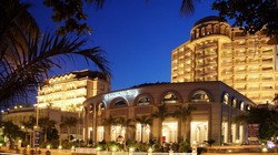 Khách sạn Phương Đông về tay đại gia điếu cày