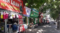 Các Ki-ốt đang thuê trên mặt phố số 4-6 Chùa Bộc. Ảnh: Vũ Quang