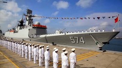 Tàu hộ vệ tên lửa Type 054A gia nhập hạm đội Nam Hải tại căn cứ Sanya ở Hải Nam