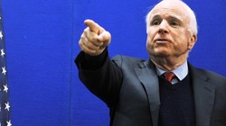 Thượng nghị sĩ John McCain.