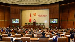 Quốc hội thông qua Nghị quyết khoán xe công với một số chức danh. Anh Minh Huệ