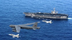 Mỹ vừa điều "pháo đài bay" B-52 diễu qua đảo nhân tạo Trung Quốc xây trái phép ở Biển Đông để thị uy