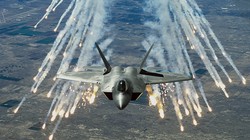 Siêu tiêm kích tàng hình F-22 "chim ăn thịt" của Mỹ