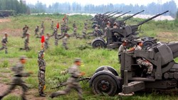 Quân đội Trung Quốc diễn tập 