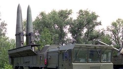 Tên lửa đạn đạo tầm ngắn Iskander có thể mang đầu đạn thông thường hoặc đầu đạn hạt nhân