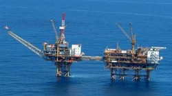 Một giàn khoan khí đốt của Trung Quốc tại vùng biển tranh chấp với Nhật Bản. Ảnh do hải quân Lực lượng phòng vệ Nhật Bản chụp ngày 19/9/2005.