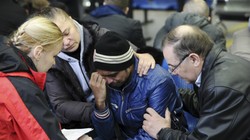 Gia đình các nạn nhân vụ tai nạn máy bay sốc trước tin dữ