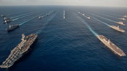 Cụm tác chiến tàu sân bay Mỹ hải hành xuyên qua Biển Đông