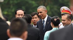 Chủ tịch nước Trần Đại Quang đón Tổng thống Obama sáng 23/5 