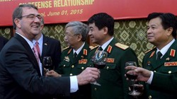 Bộ trưởng Quốc phòng Mỹ Carter thăm Việt Nam năm 2015