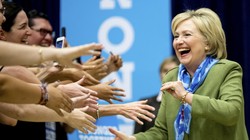 Bà Hillary đang nắm trong tay nhiều lợi thế lớn hơn đối thủ Trump
