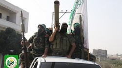 Những chiến binh Hồi giáo cực đoan với súng chống tăng RPG các loại