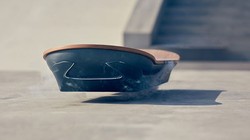 Ván trượt dùng công nghệ tàu hỏa siêu tốc hiệu Lexus