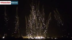 Cận cảnh bom cháy phát nổ ở Tây Bắc Aleppo