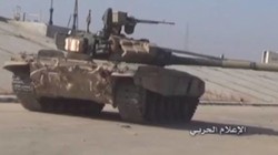 Xe tăng T-90 quân đội Syria tại  Aleppo