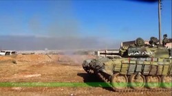 xe tăng quân đội Syria trên chiến trường Aleppo