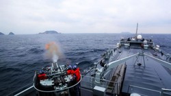 Hải quân Trung Quốc pháo kích trên biển Đông - ảnh minh họa Yahoo