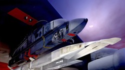 Mỹ phát triển vũ khí siêu âm thông thường phóng từ máy bay - ảnh South Front