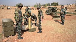 Pháo binh quân đội Syria chiến đấu trên chiến trường. Ảnh minh họa Masdar News