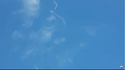 Hệ thống phòng không Patriot Israel bắn drone. Ảnh video