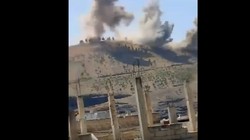 Trực thăng chiến đấu quân đội Syria tấn công cao điểm khủng bố ở Daraa