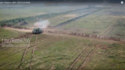 Xe tăng Donesk huấn luyện chiến đấu. Ảnh minh họa video dân quân Donesk